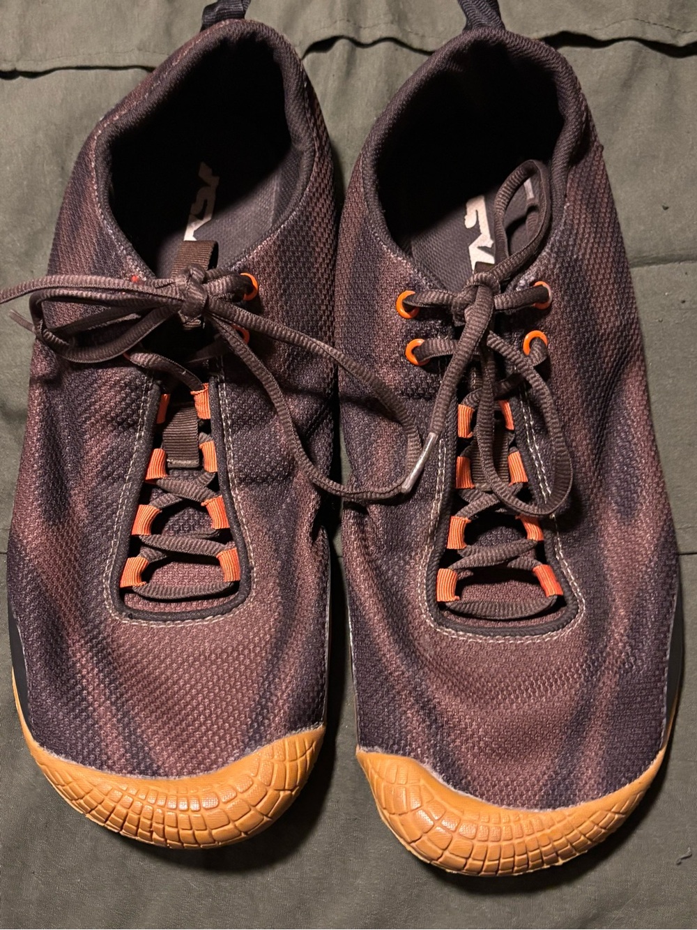TSLA Bare Trek Men's Black Athletic Sneakers with Tan Toe and Orange Accents